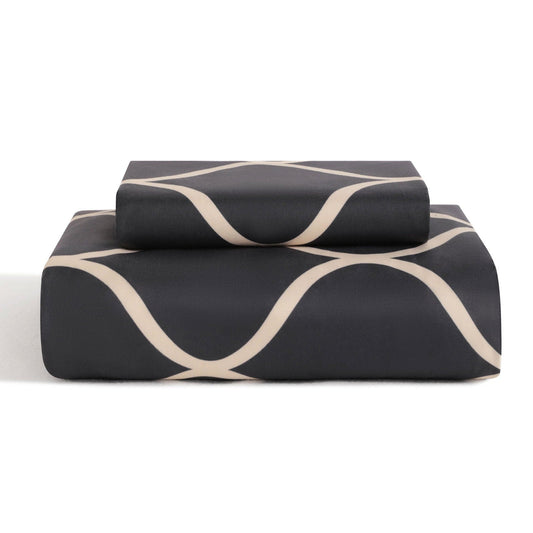 2/3 Pieces Curve Pattern Microfiber Duvet Cover Set detail view by Fasiano