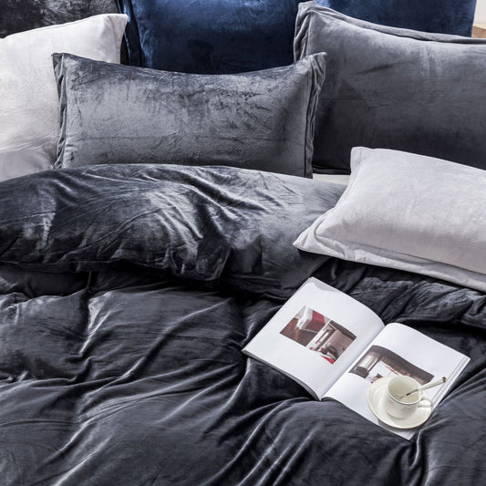 3 Pieces Luxury Velvet Flannel Duvet Cover Set - for everyday Fasiano bedding