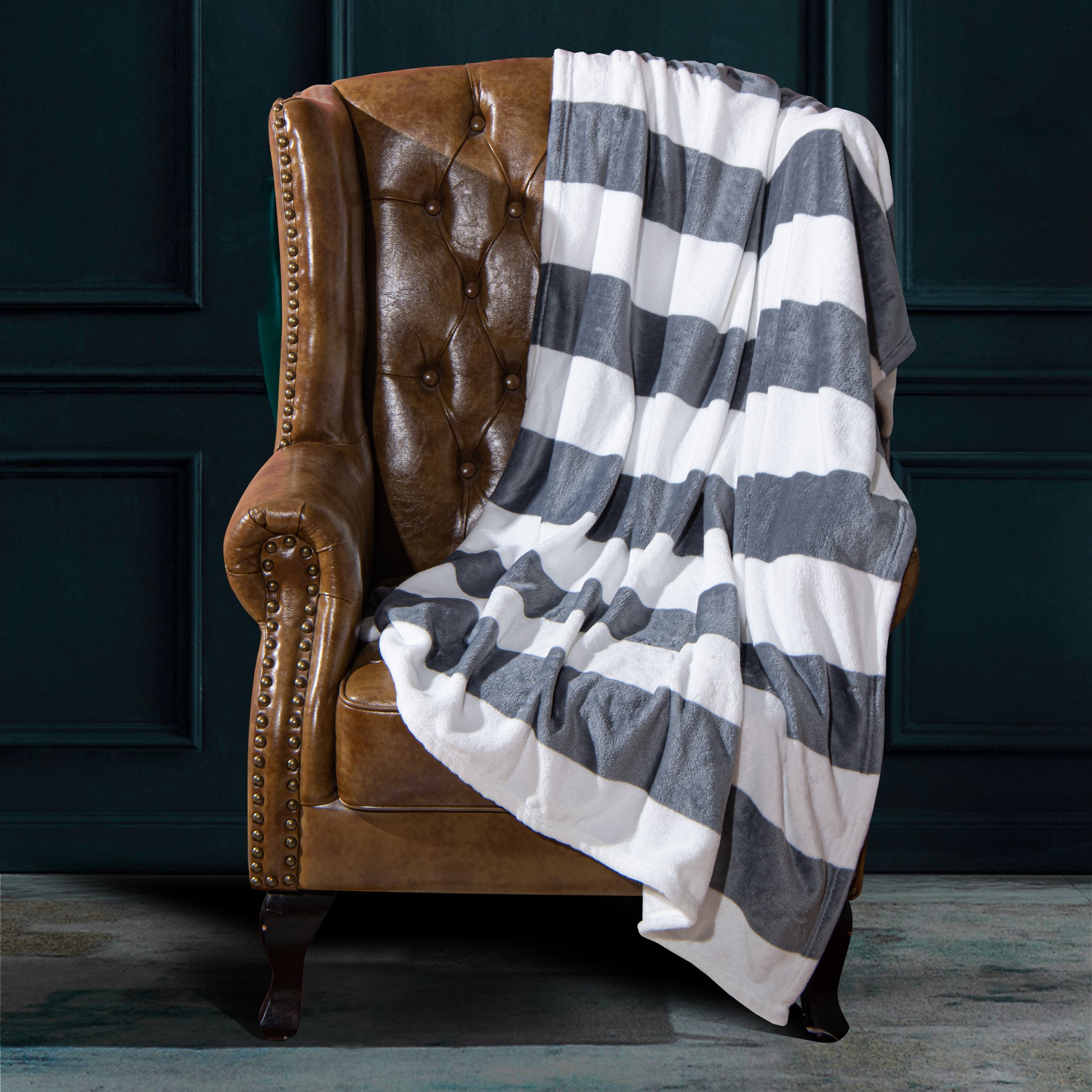 Black and White Flannel Throw Blankets