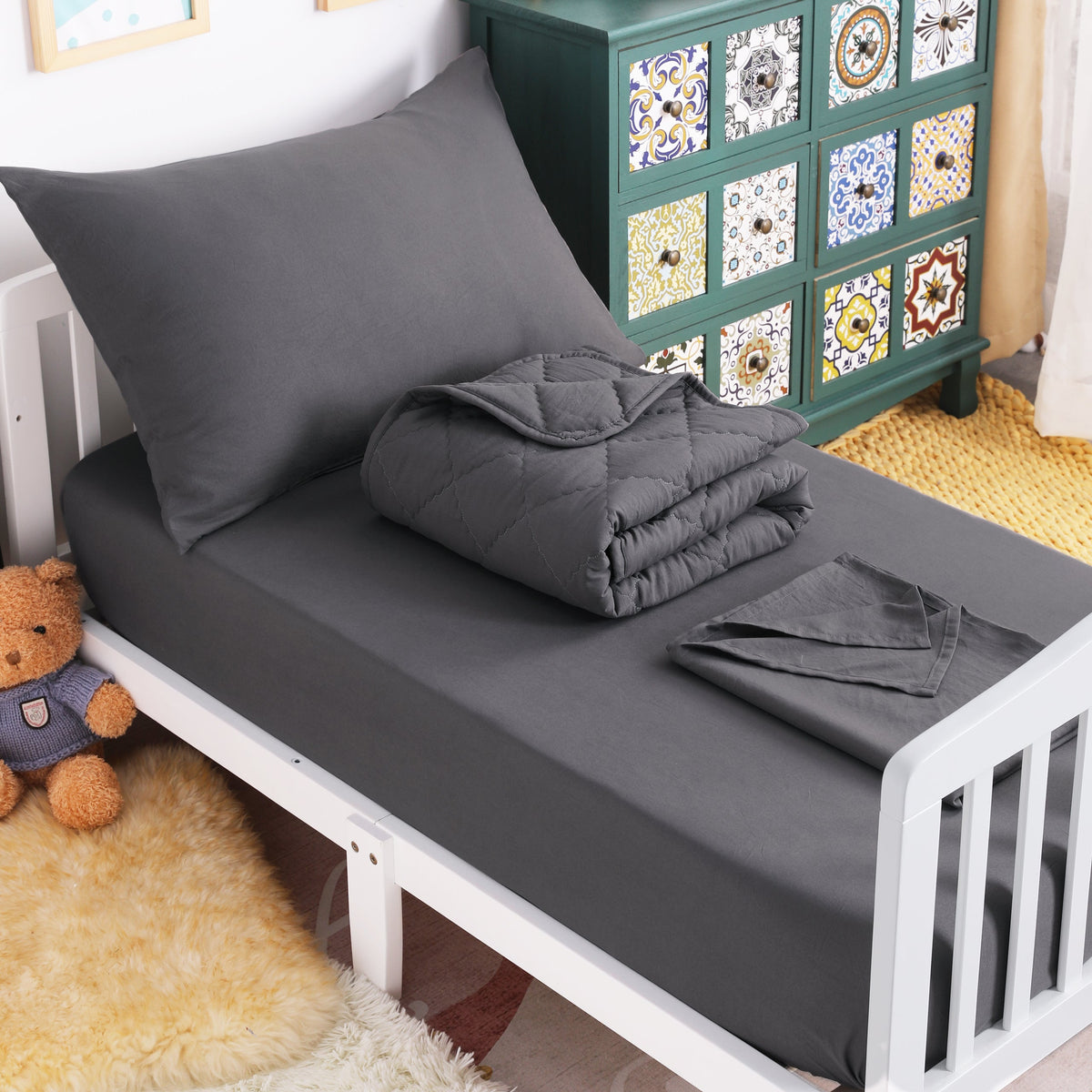 4 Pieces Soft Toddler Bedding Set detail view by Fasiano