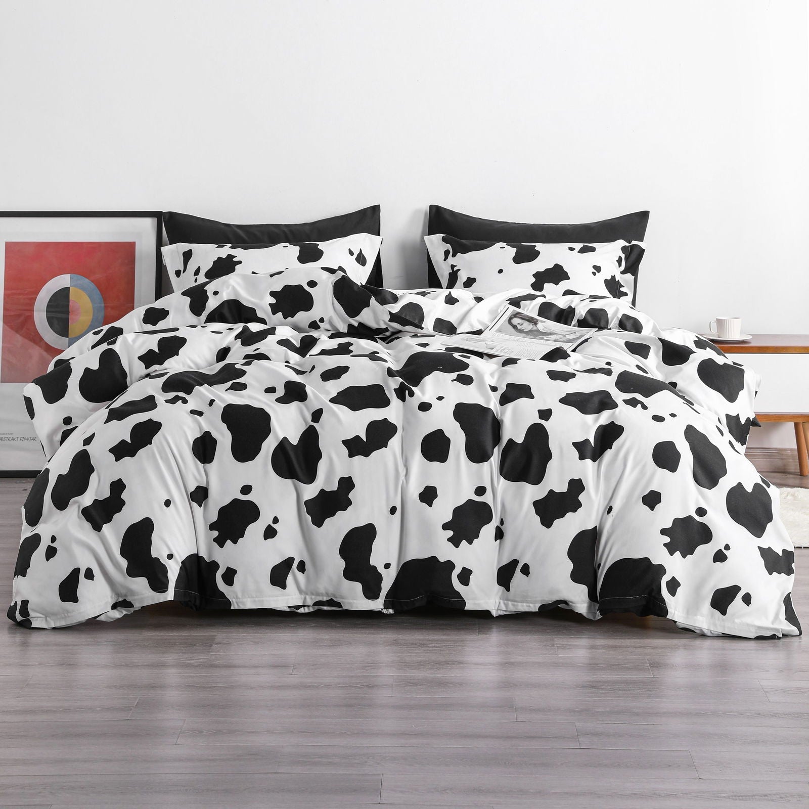 2/3 Pieces Cow Pattern Microfiber Duvet Cover Set product image by Fasiano