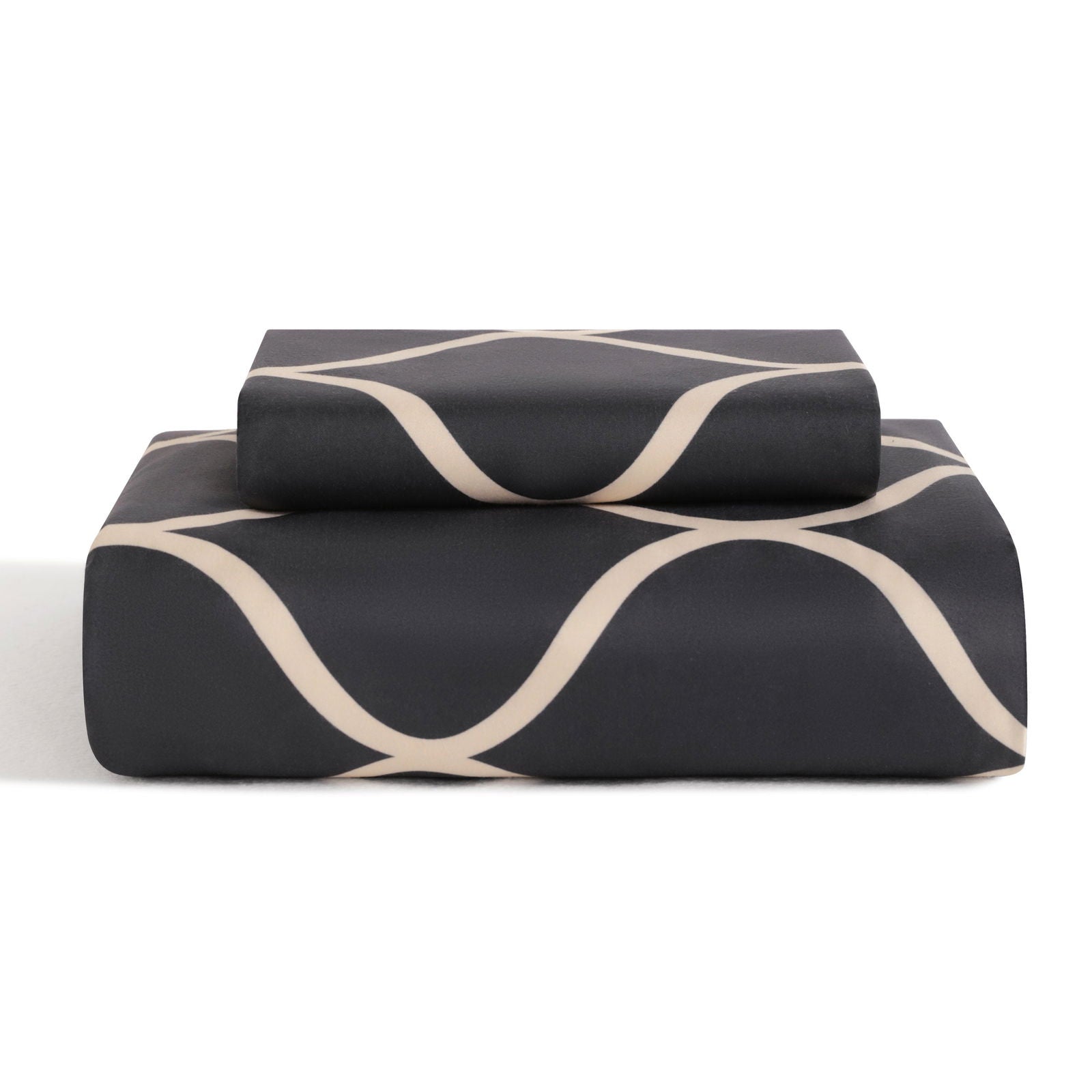 2/3 Pieces Curve Pattern Microfiber Duvet Cover Set detail view by Fasiano