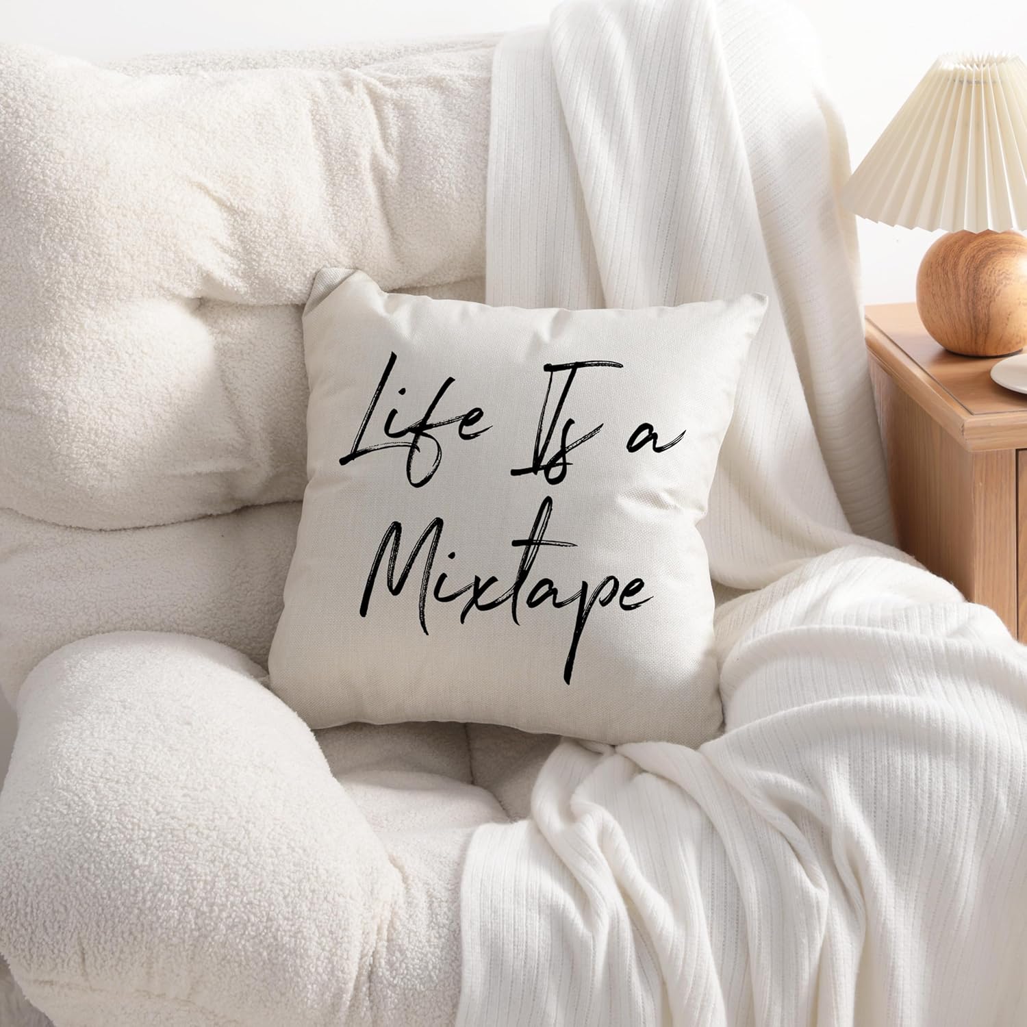 Linen Throw Pillow Cover – Never Give Up Quote, 18x18