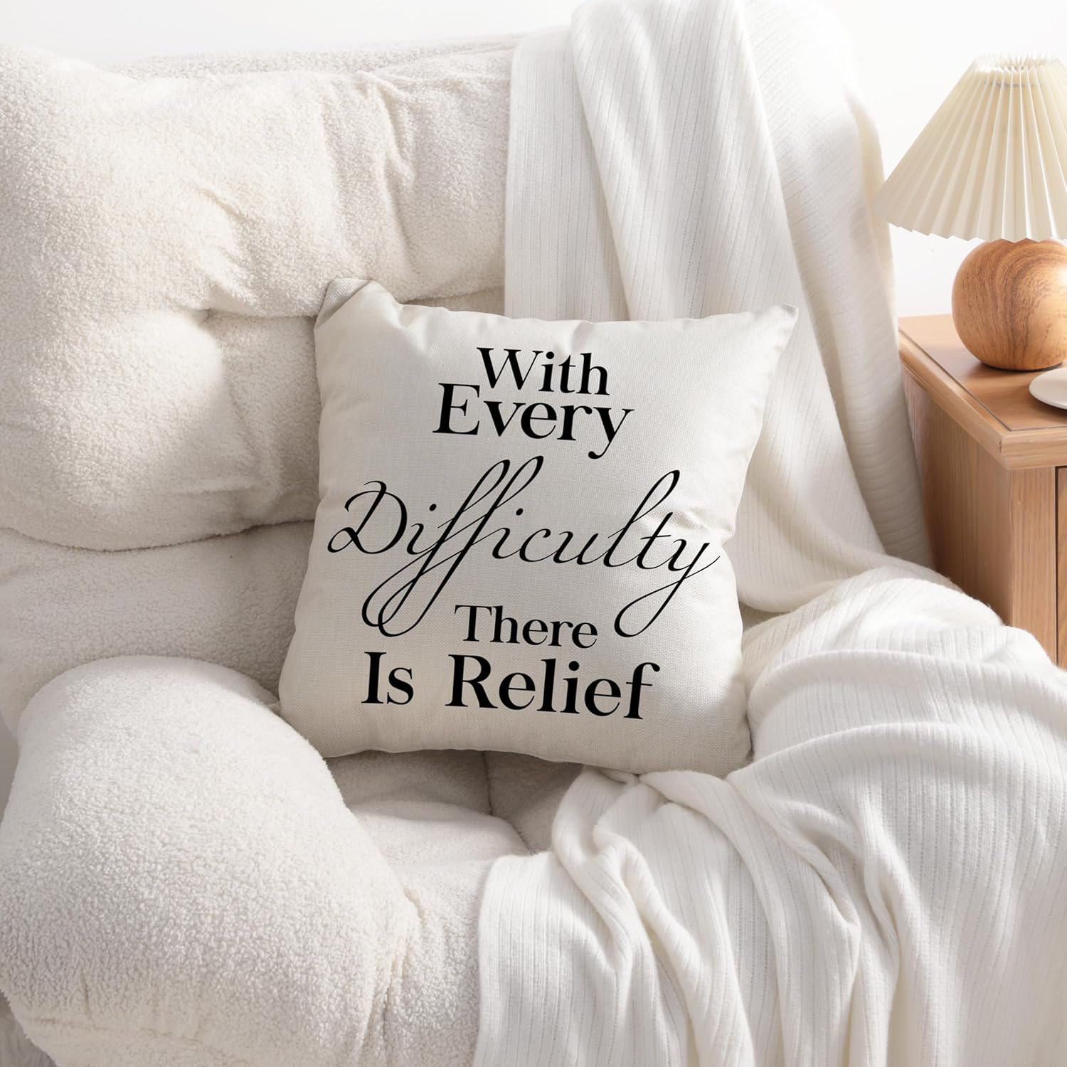 Linen Throw Pillow Cover – Never Give Up Quote, 18x18