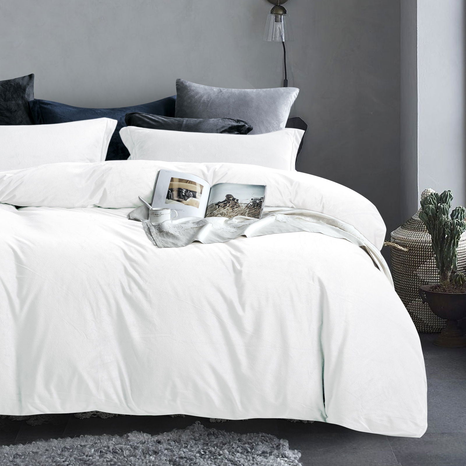 3 Pieces Luxury Velvet Flannel Duvet Cover Set detail view by Fasiano