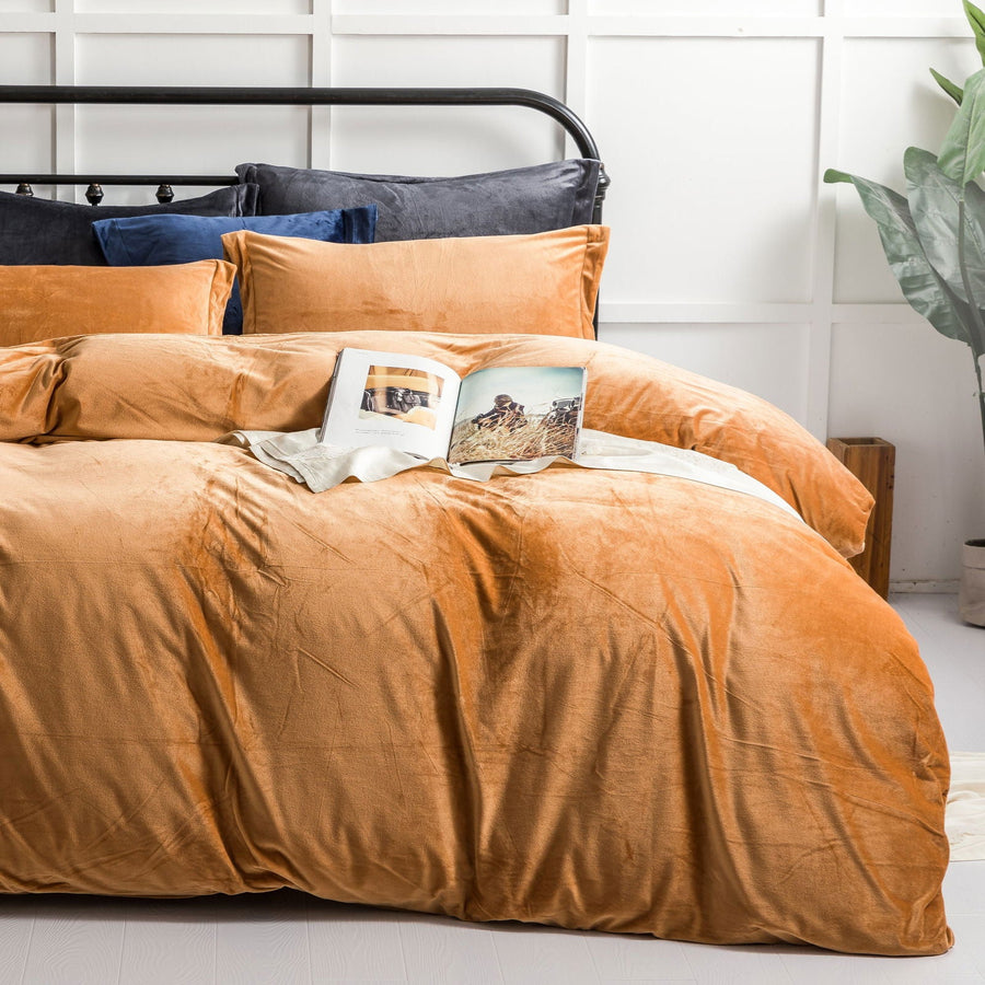 3 Pieces Luxury Velvet Flannel Duvet Cover Set product image by Fasiano