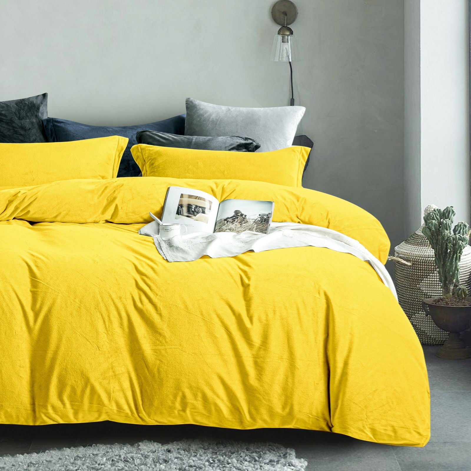 3 Pieces Luxury Velvet Flannel Duvet Cover Set size and color view by Fasiano