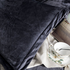 3 Pieces Luxury Velvet Flannel Duvet Cover Set texture view by Fasiano