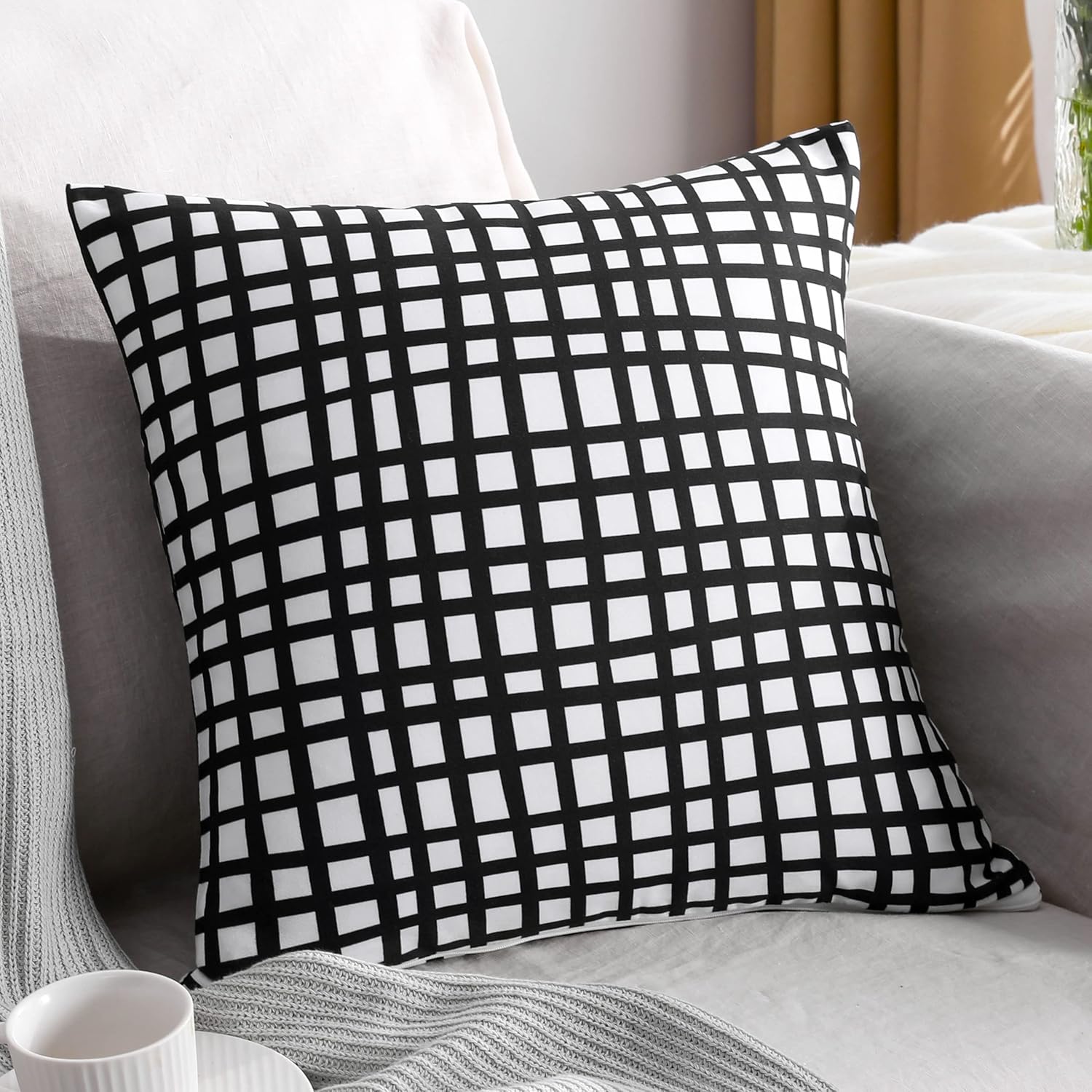 Microfiber Geometric Throw Pillow Cover – Black & White (18"x18")