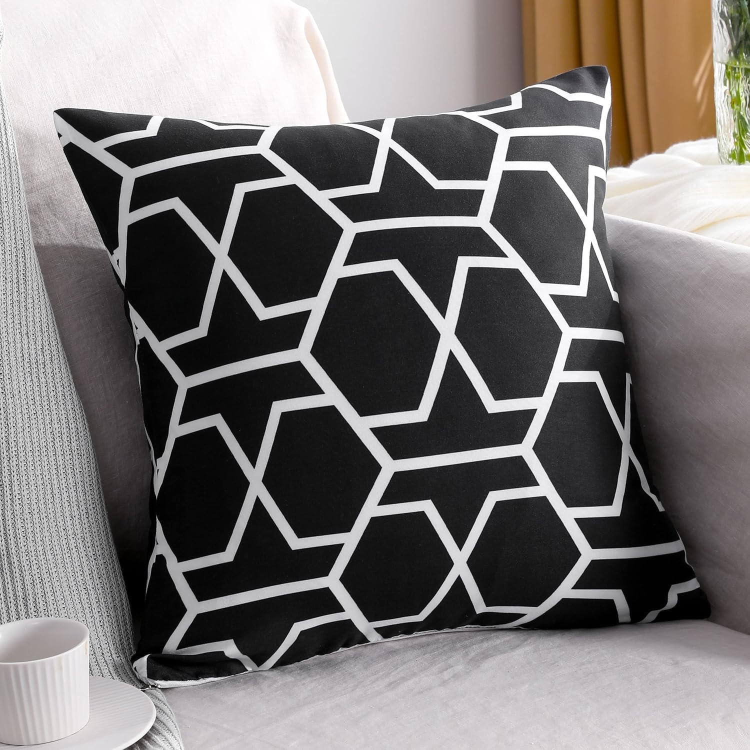 Microfiber Geometric Throw Pillow Cover – Black & White (18"x18")