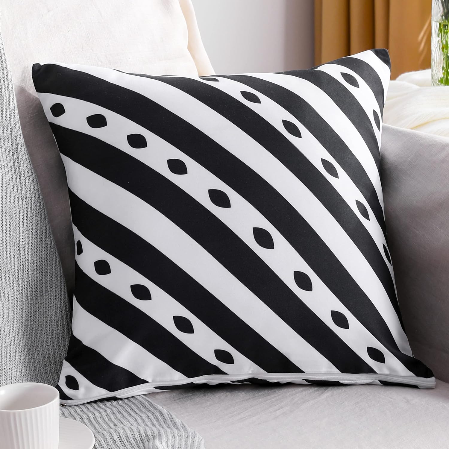 Microfiber Geometric Throw Pillow Cover – Black & White (18"x18")