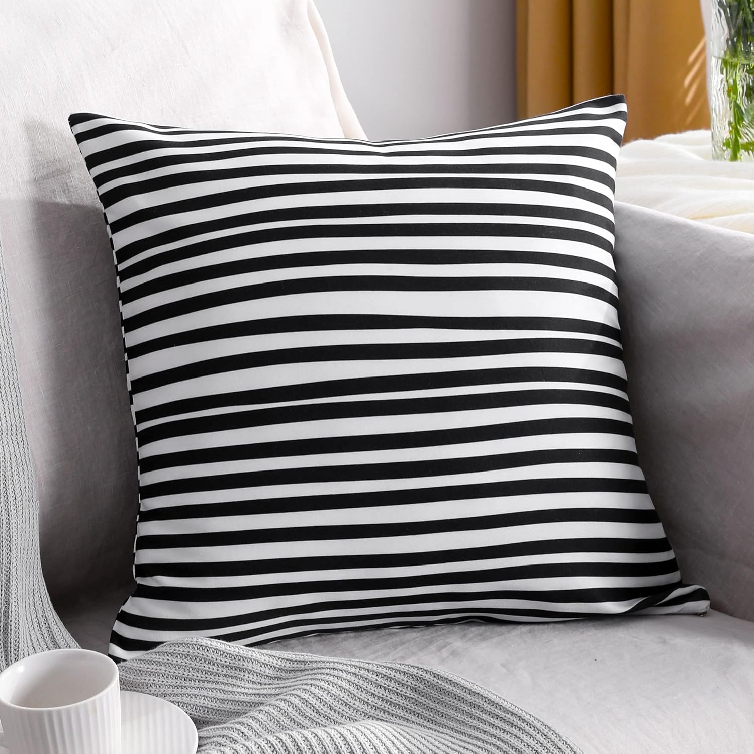 Microfiber Geometric Throw Pillow Cover – Black & White (18"x18")