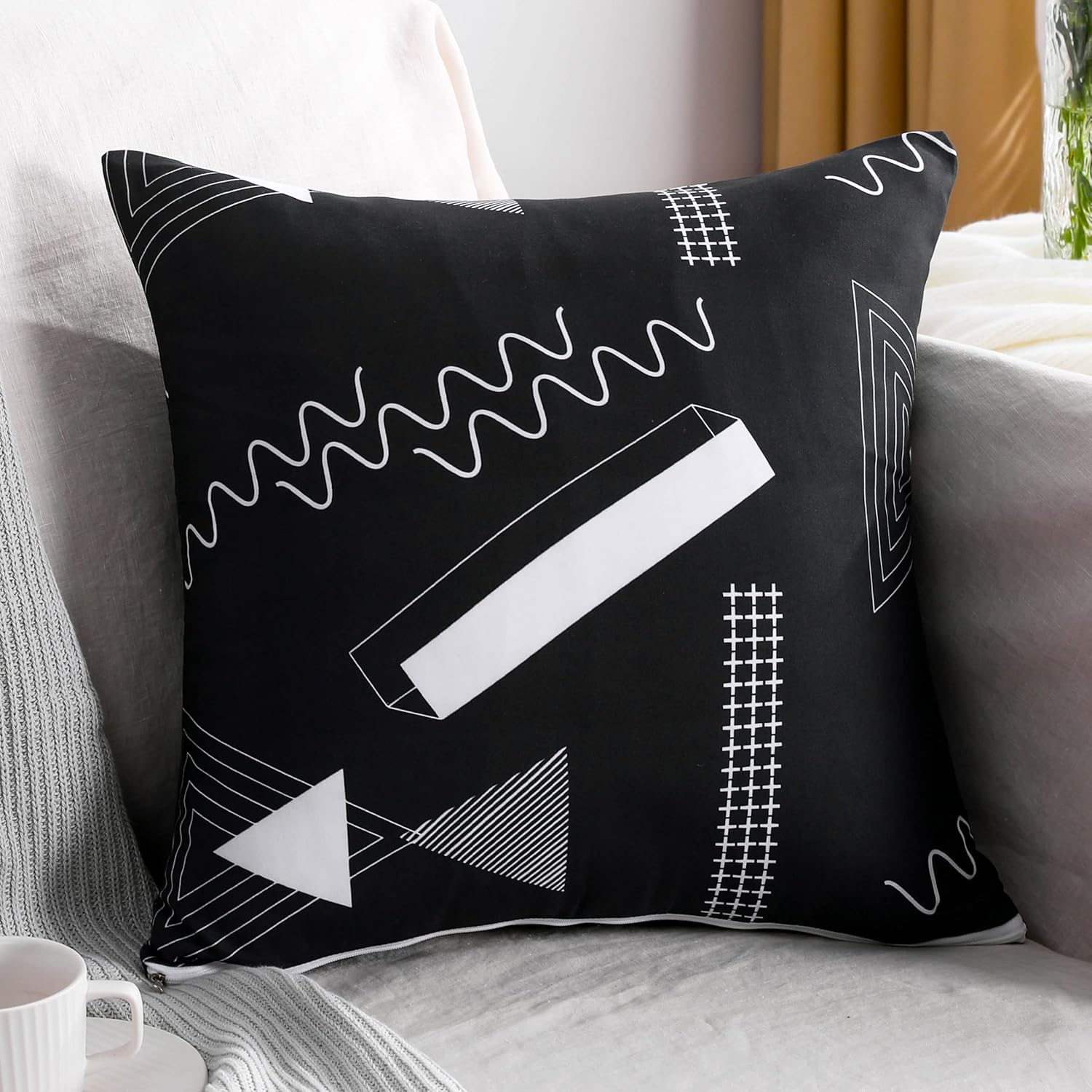 Microfiber Geometric Throw Pillow Cover – Black & White (18"x18")