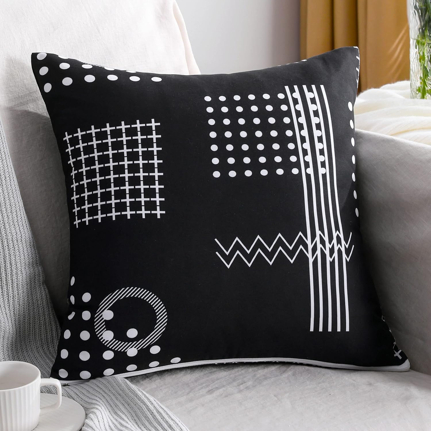 Microfiber Geometric Throw Pillow Cover – Black & White (18"x18")