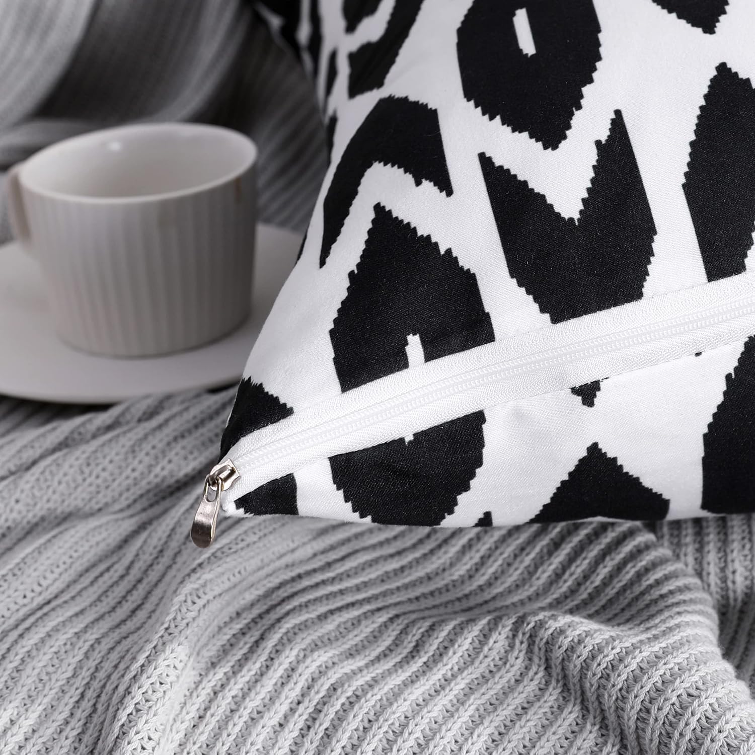 Microfiber Geometric Throw Pillow Cover – Black & White (18"x18")