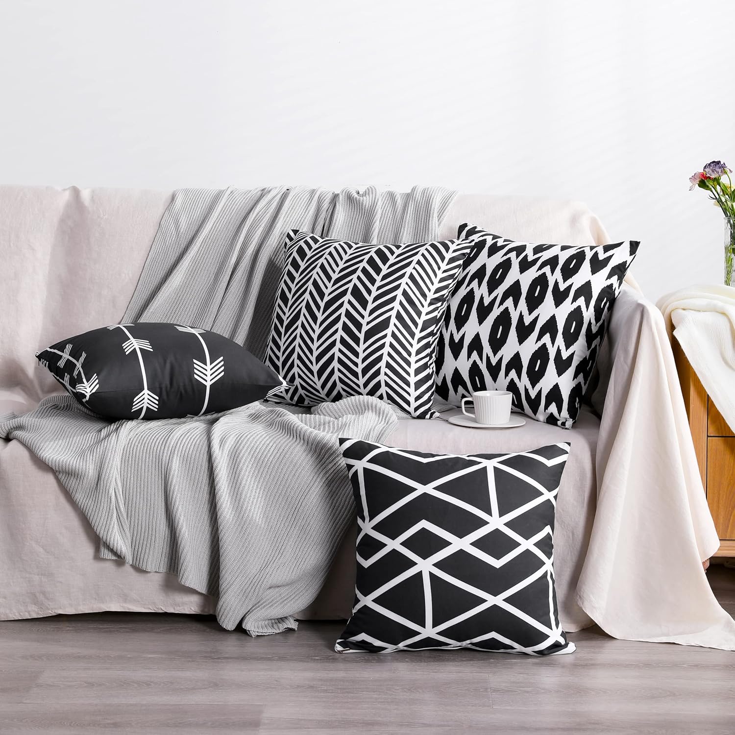 Microfiber Geometric Throw Pillow Cover – Black & White (18"x18")