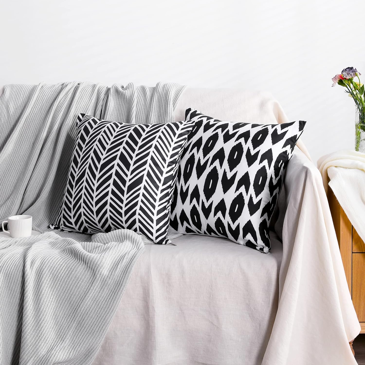 Microfiber Geometric Throw Pillow Cover – Black & White (18"x18")