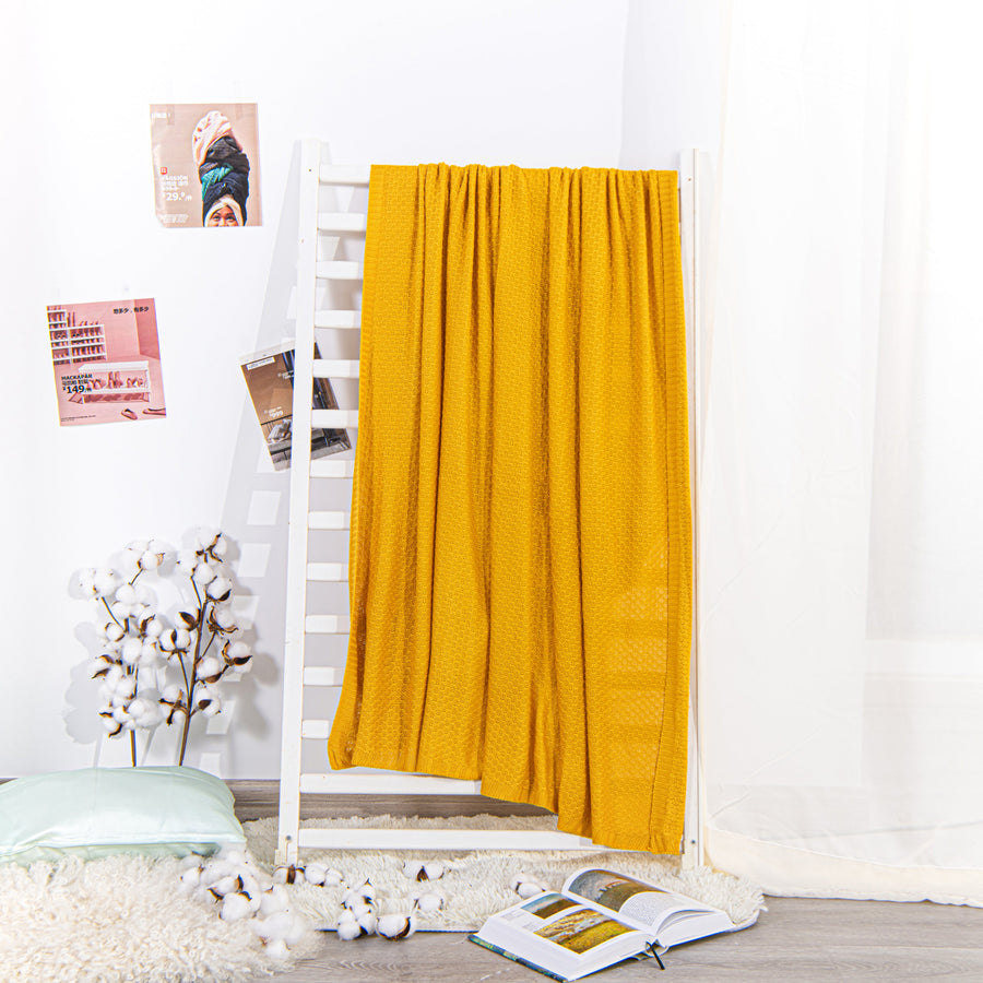 Cooling Bamboo Blanket, Breathable Lightweight Bed Blanket for Hot Sleepers texture view by Fasiano