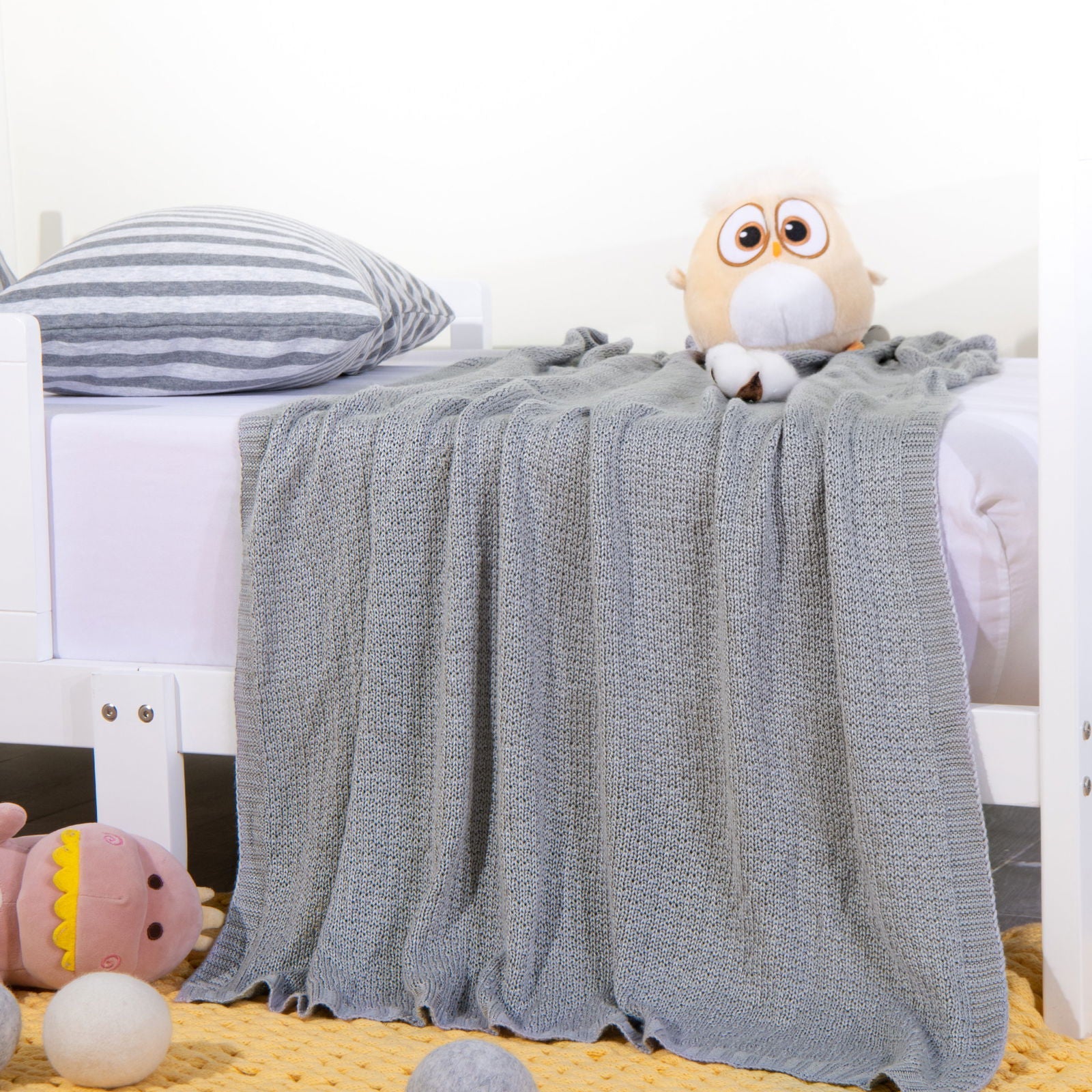 Bamboo Cable Knitted Toddler Blanket bedding essential by Fasiano
