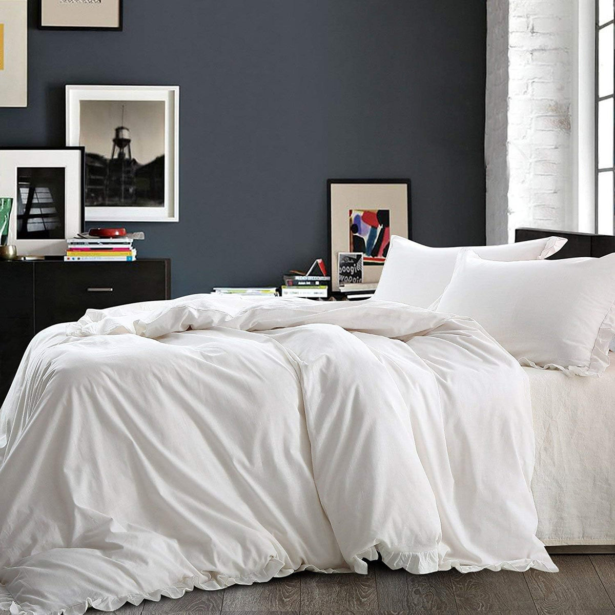 Linen Duvet Cover Set – 3 Pieces, Solid with Ruffles product image by Fasiano