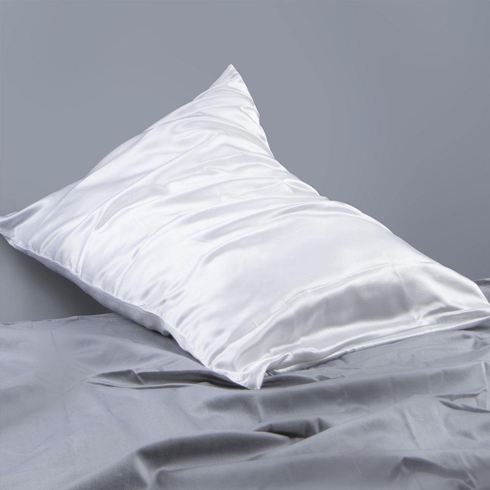 Mulberry Silk Pillowcase with Zippered Closure product image by Fasiano